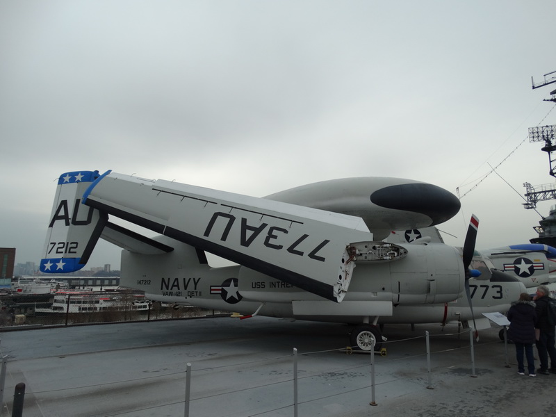 p-Grumman-E-1-B-Tracer.jpg